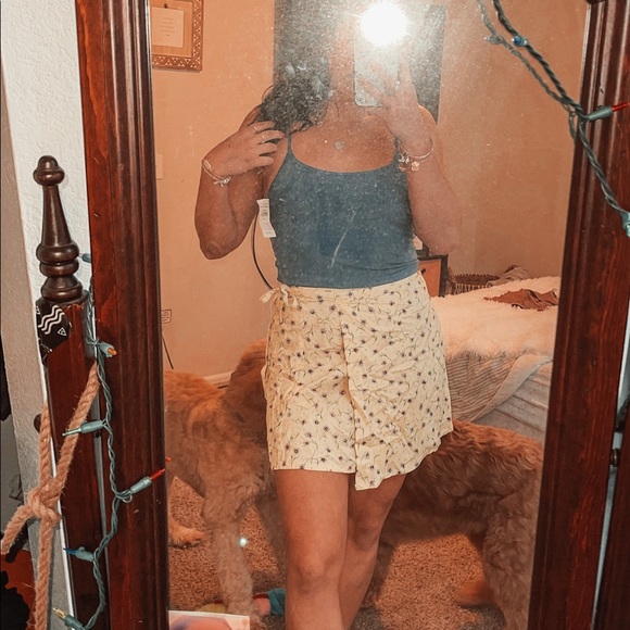 BRAND NEW MOTEL ROCKS SKIRT - Picture 1 of 5